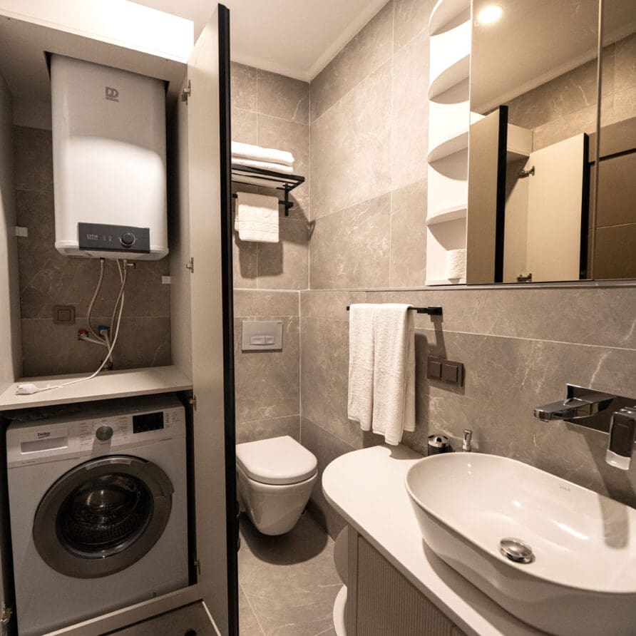 luxury bathroom with premium toiletries lara breeze